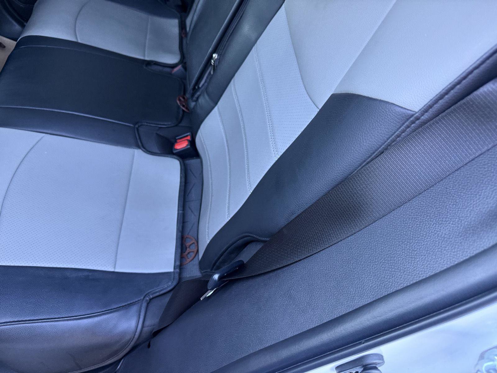 Used 2025 Toyota RAV4 XLE w/ Convenience Package AWD/4WD image 13