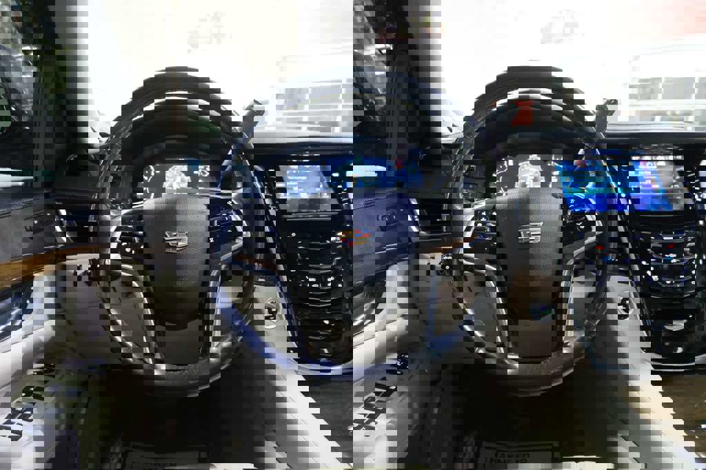 Used 2019 Cadillac Escalade ESV Luxury image 33