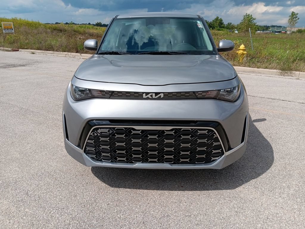 Certified 2024 Kia Soul GT-Line FWD image 3