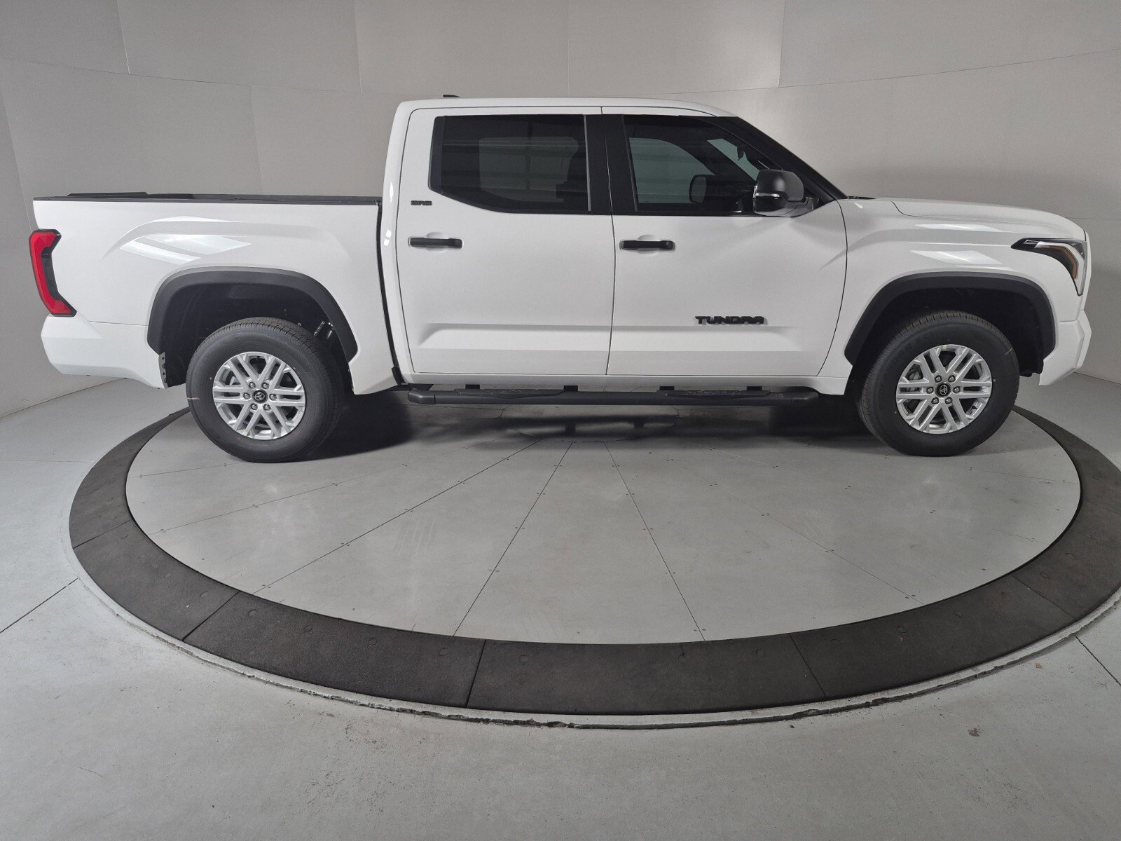 New 2026 Toyota Tundra SR5 image 6