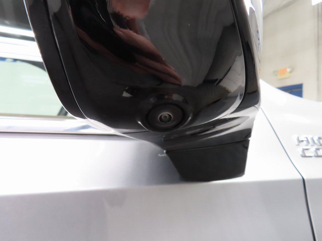 Used 2025 Chevrolet Tahoe High Country image 55