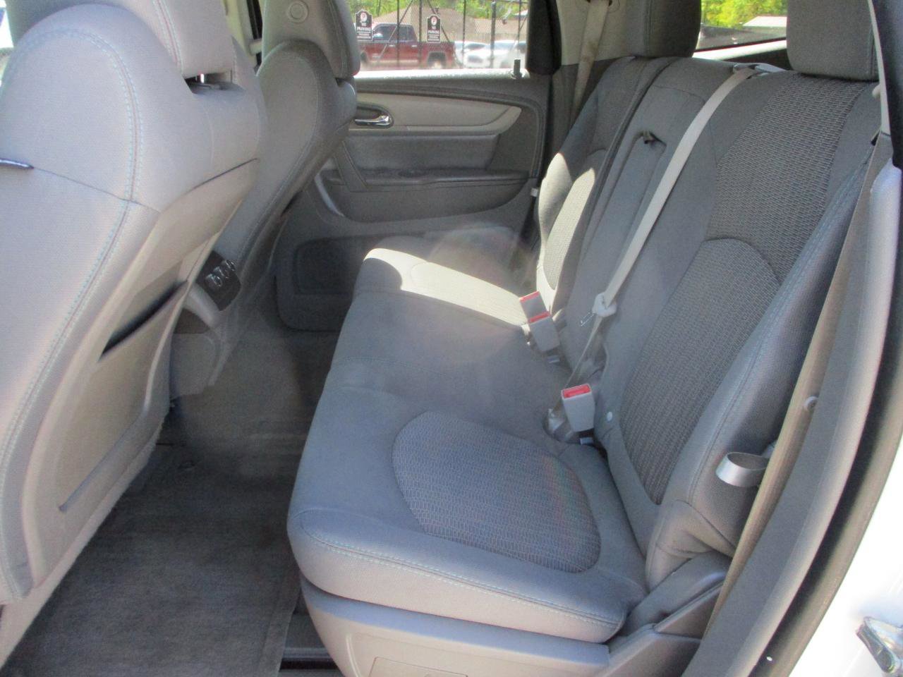 Used 2014 Chevrolet Traverse LS image 10