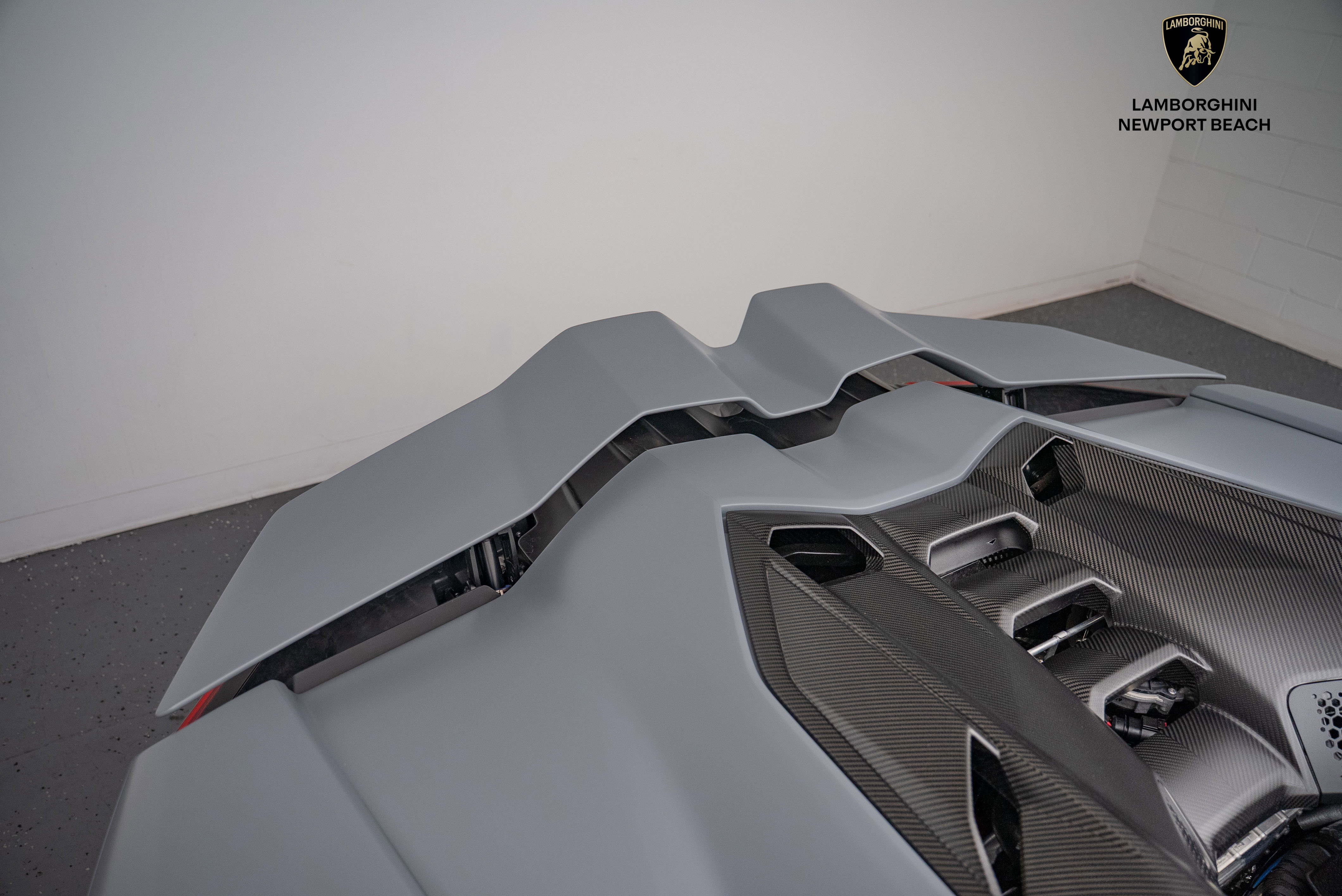 Used 2024 Lamborghini Revuelto image 10