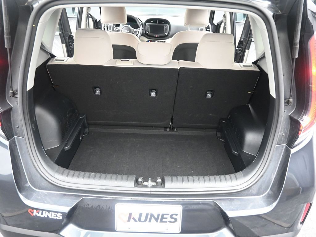 Used 2025 Kia Soul LX w/ LX Technology Package image 50