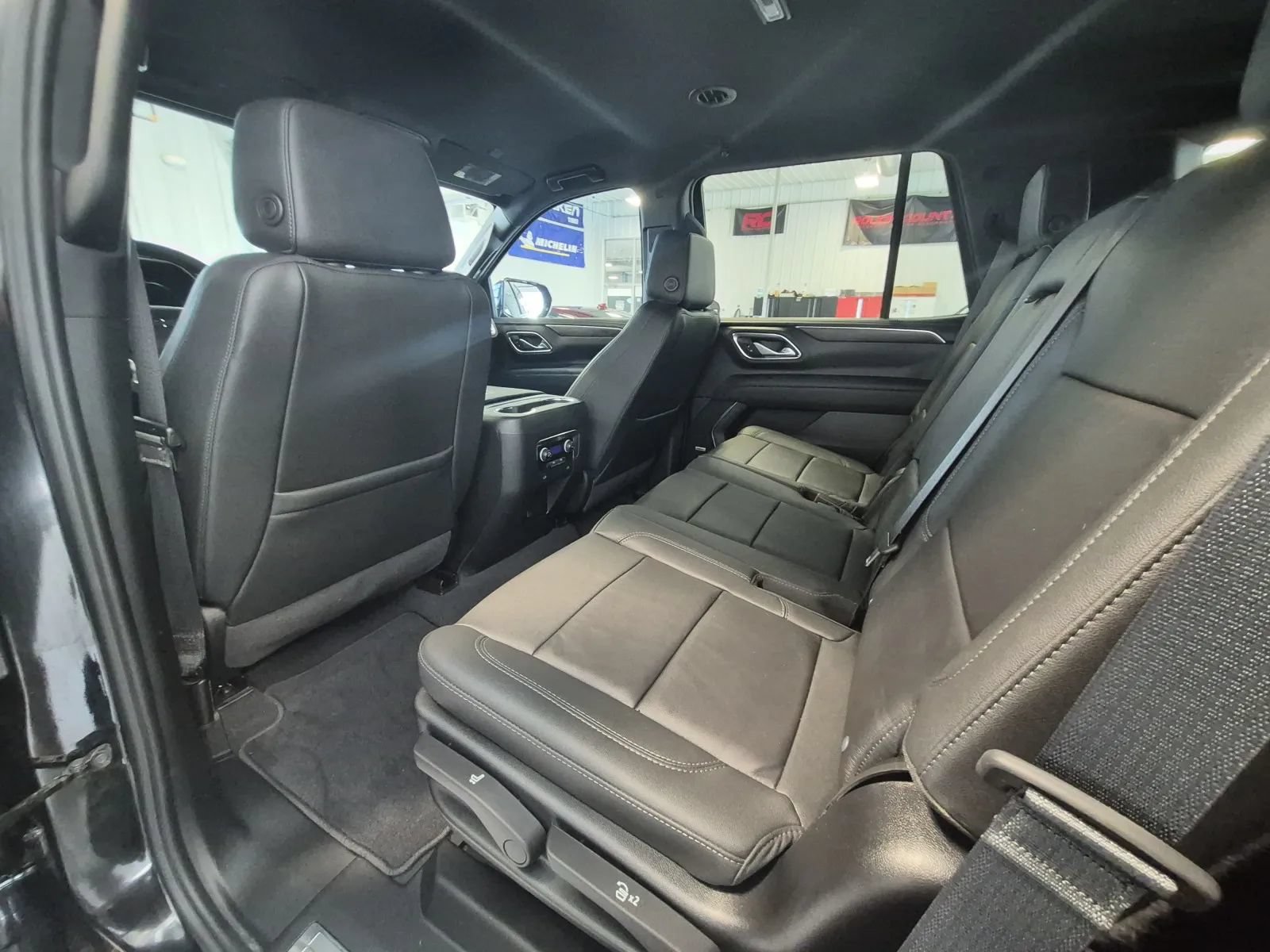 Used 2024 Chevrolet Tahoe Z71 AWD/4WD image 12