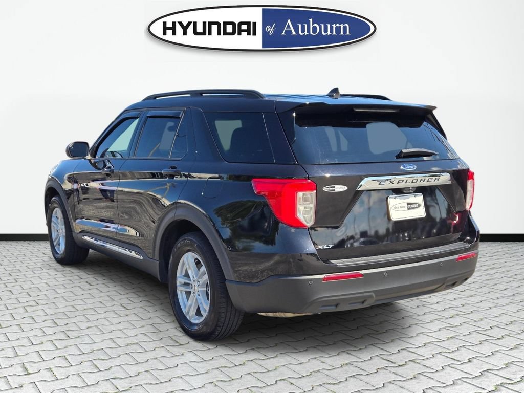Used 2024 Ford Explorer XLT RWD image 9