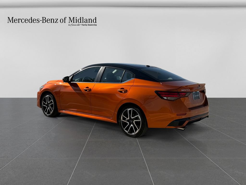 Used 2025 Nissan Sentra SR w/ SR Premium Package image 5