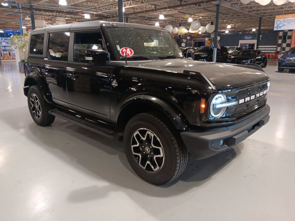 Used 2024 Ford Bronco Outer Banks image 4