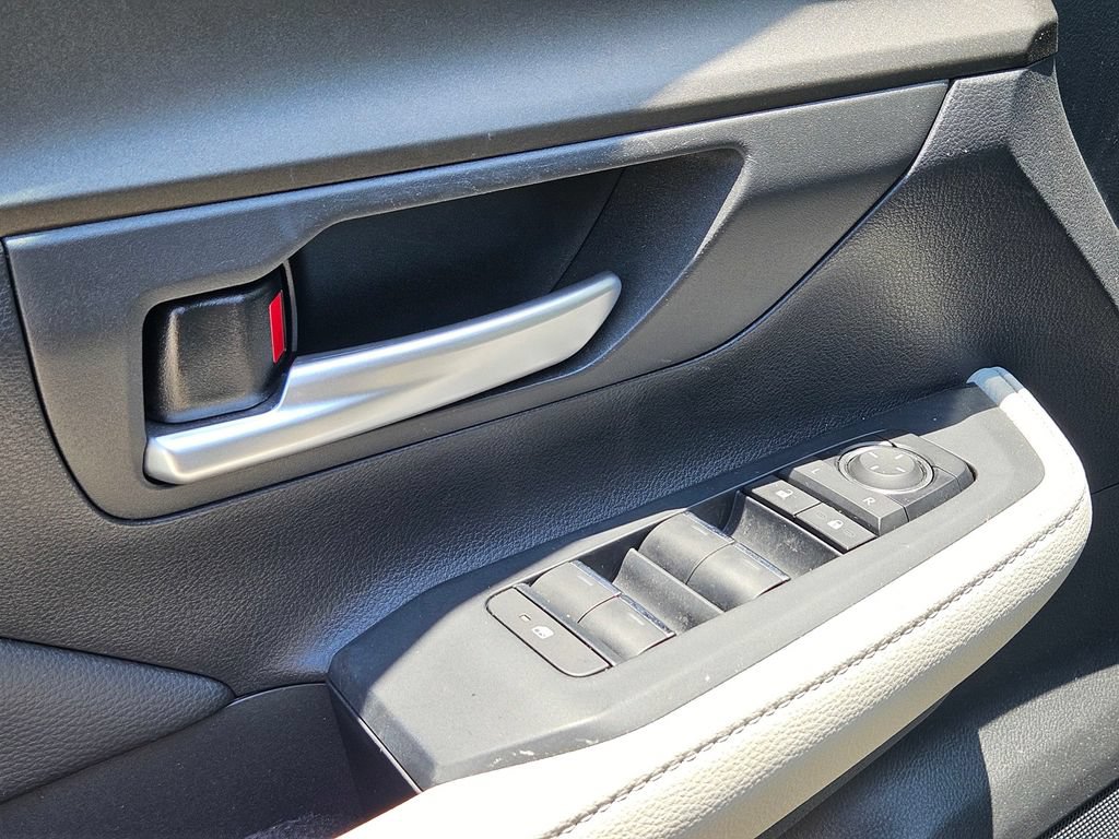 Used 2024 Toyota Grand Highlander XLE FWD image 18