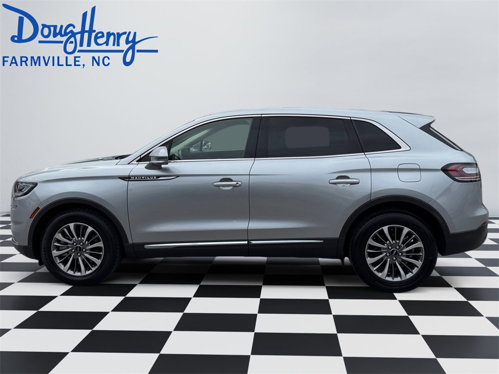 Used 2023 Lincoln Nautilus Reserve image 2