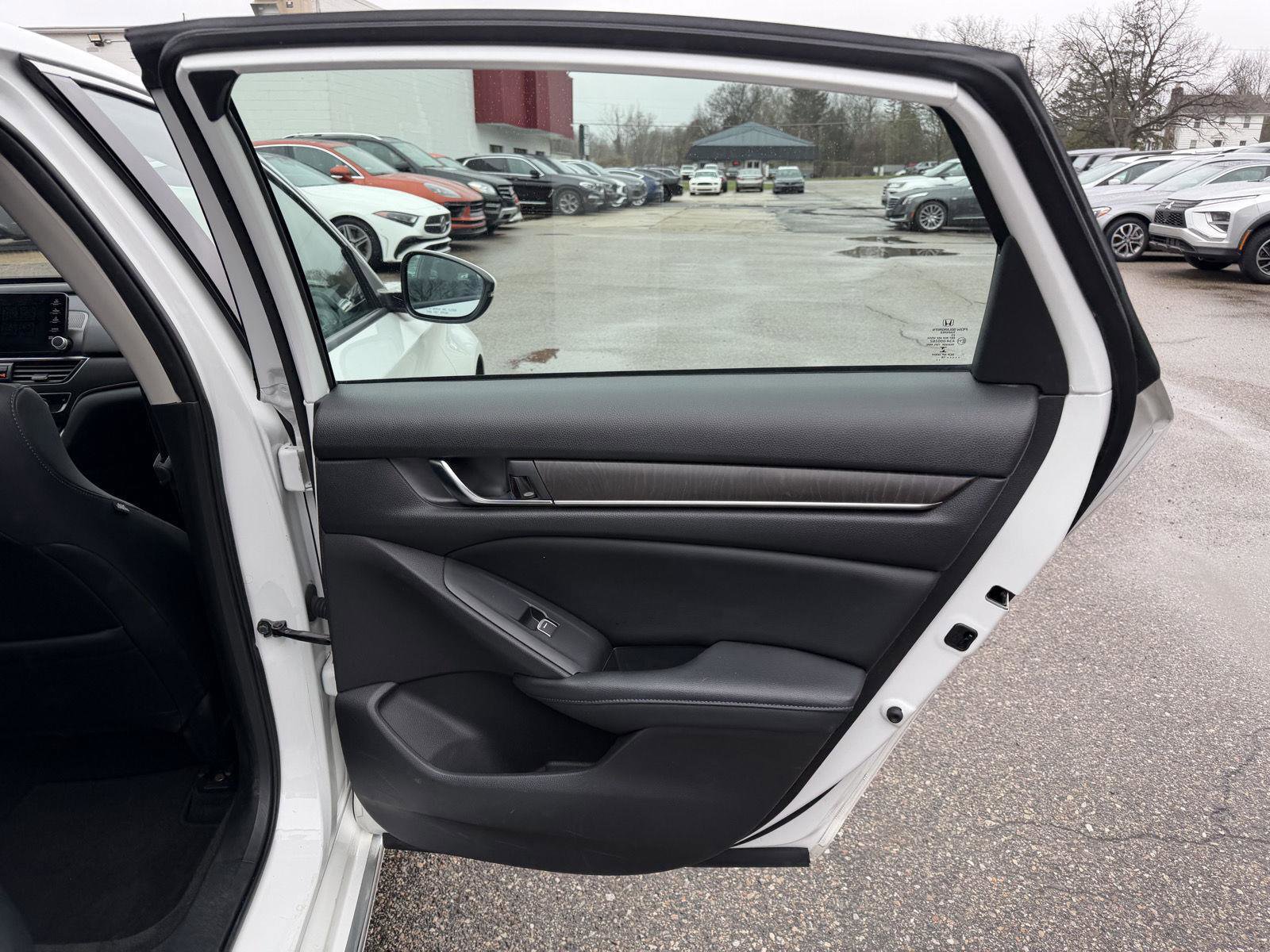 Used 2018 Honda Accord EX-L image 21