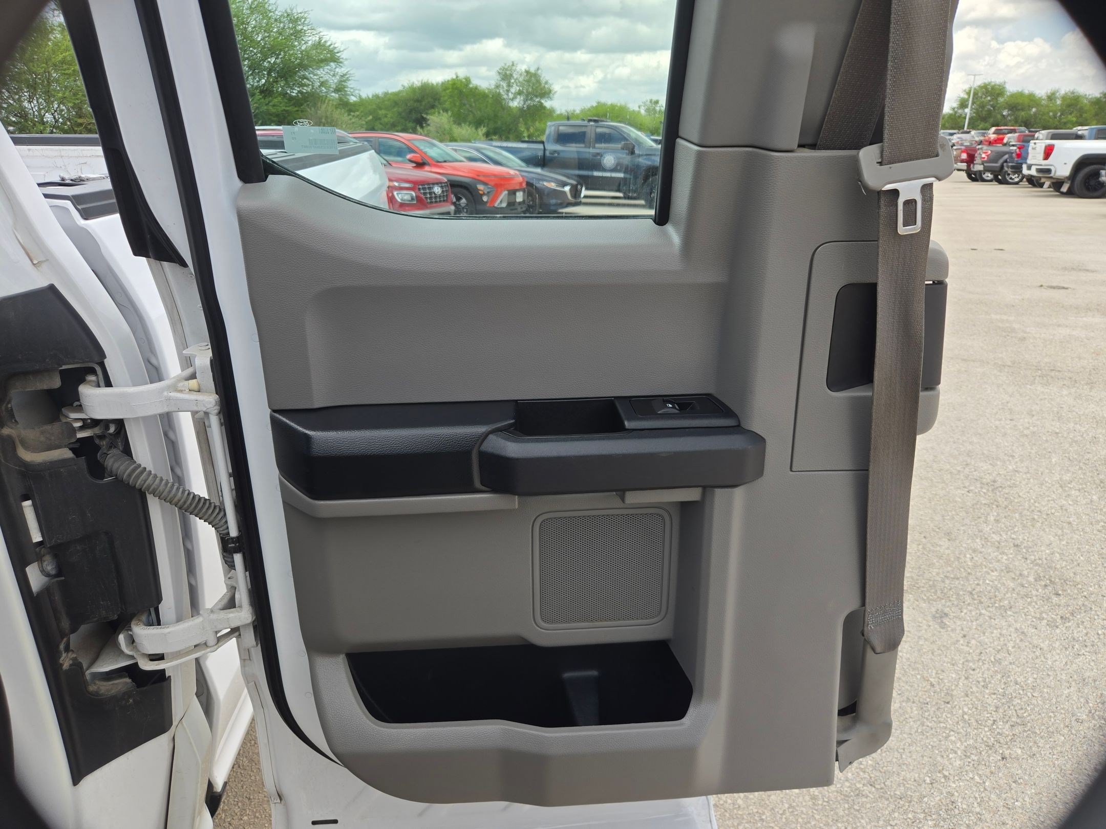 Used 2019 Ford F150 XL w/ Equipment Group 101A Mid RWD image 14
