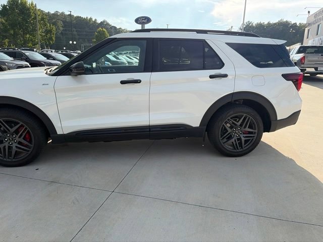 Certified 2025 Ford Explorer ST-Line w/ Premium Package AWD/4WD video 3
