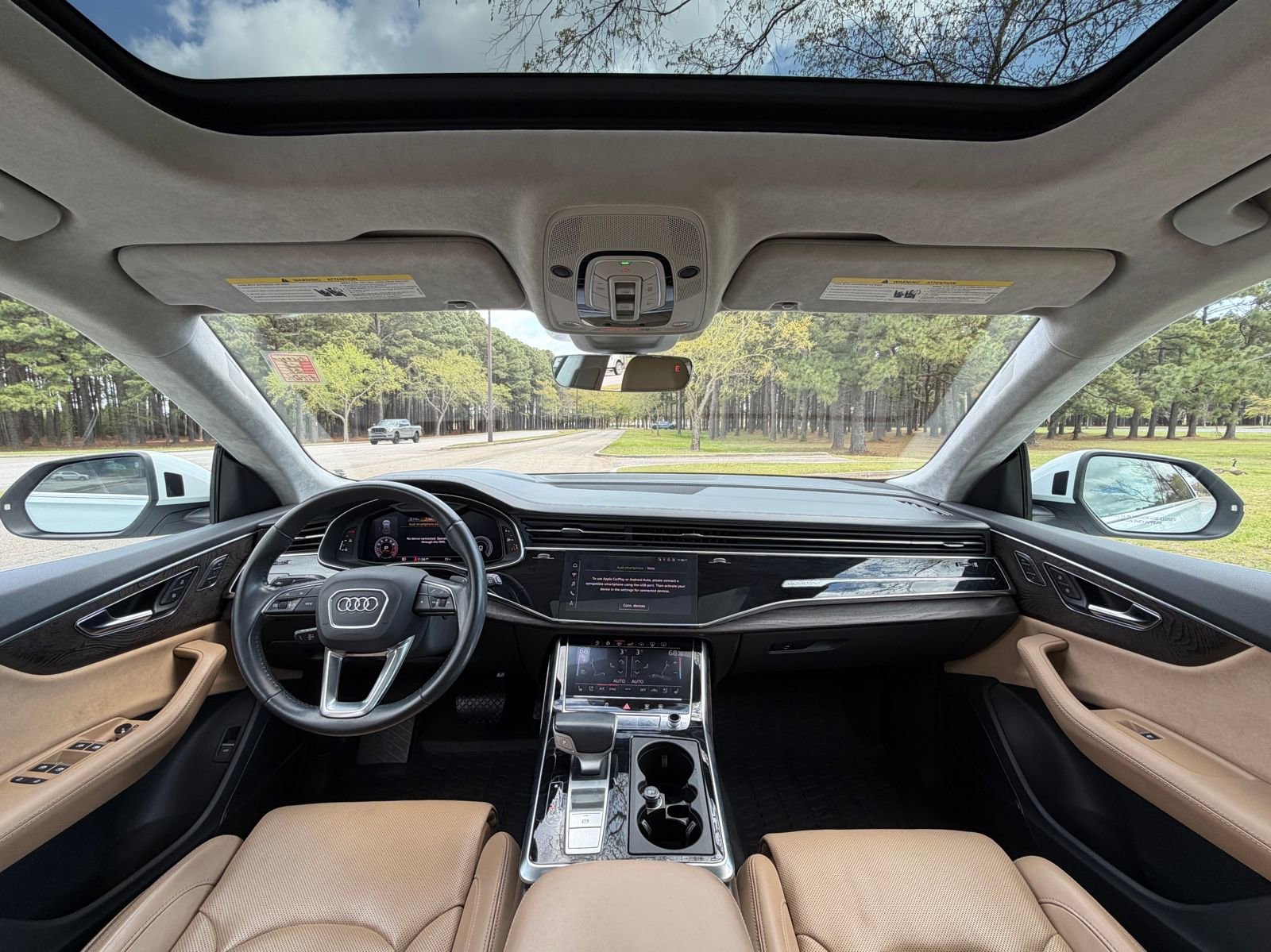 Used 2019 Audi Q8 Prestige image 2