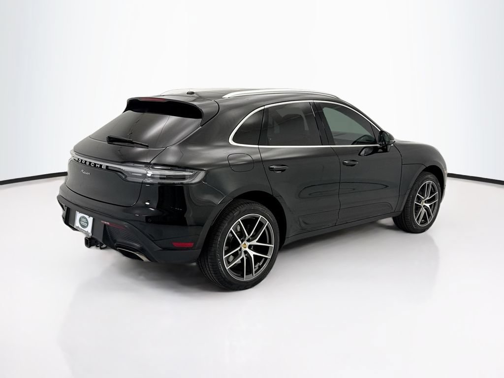 Used 2022 Porsche Macan AWD/4WD image 5