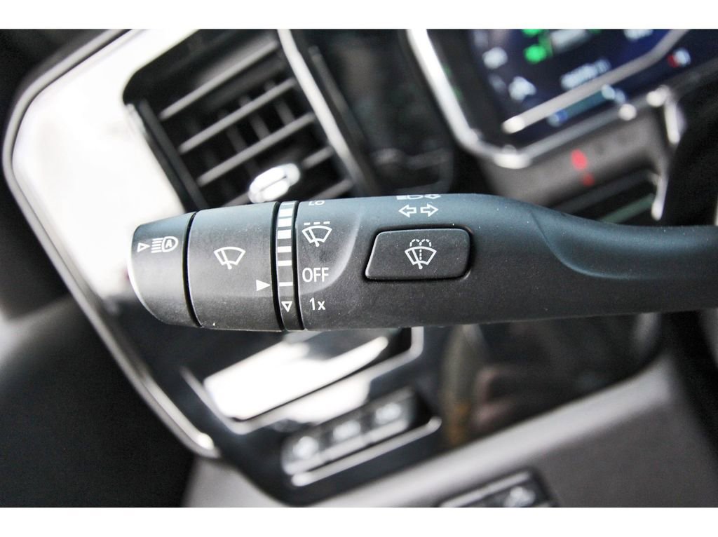 Used 2024 Chevrolet Silverado 1500 ZR2 w/ Technology Package image 13