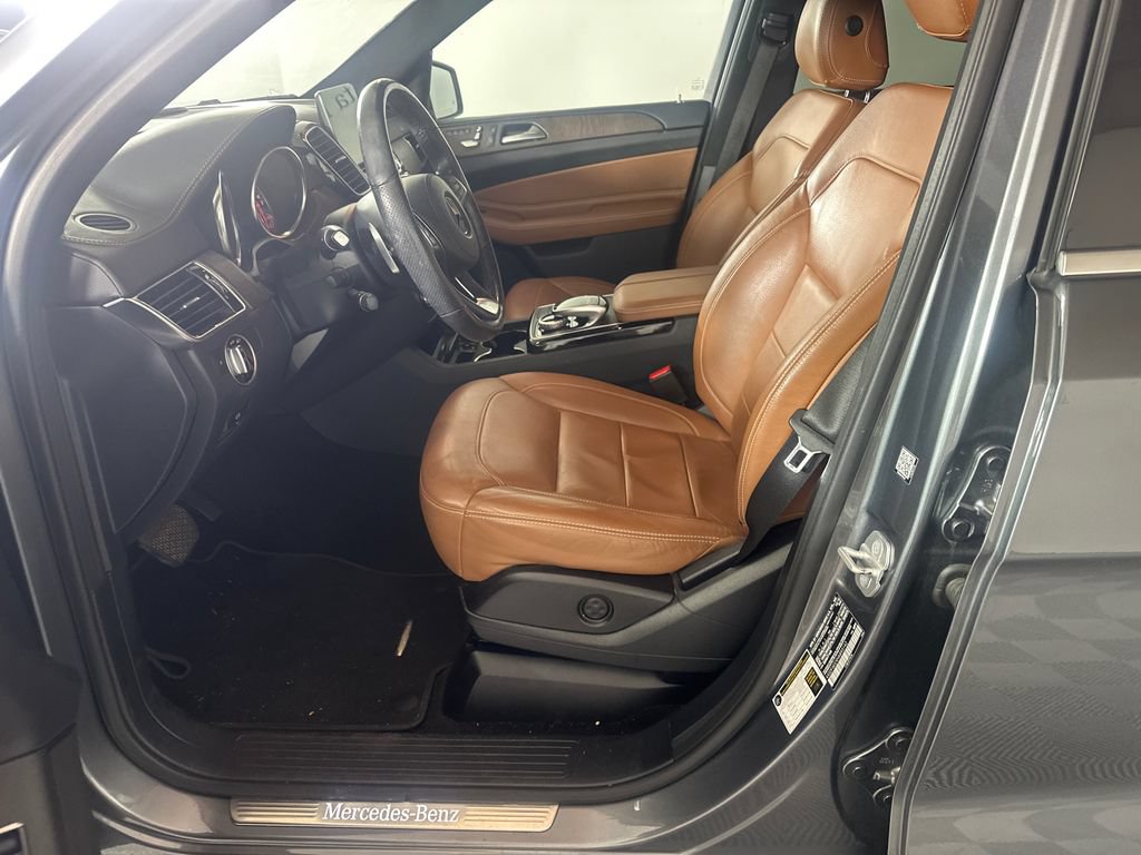 Used 2017 Mercedes-Benz GLS 450 4MATIC image 3