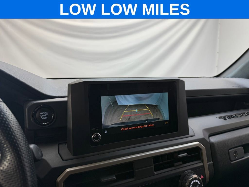 Used 2025 Toyota Tacoma SR image 15