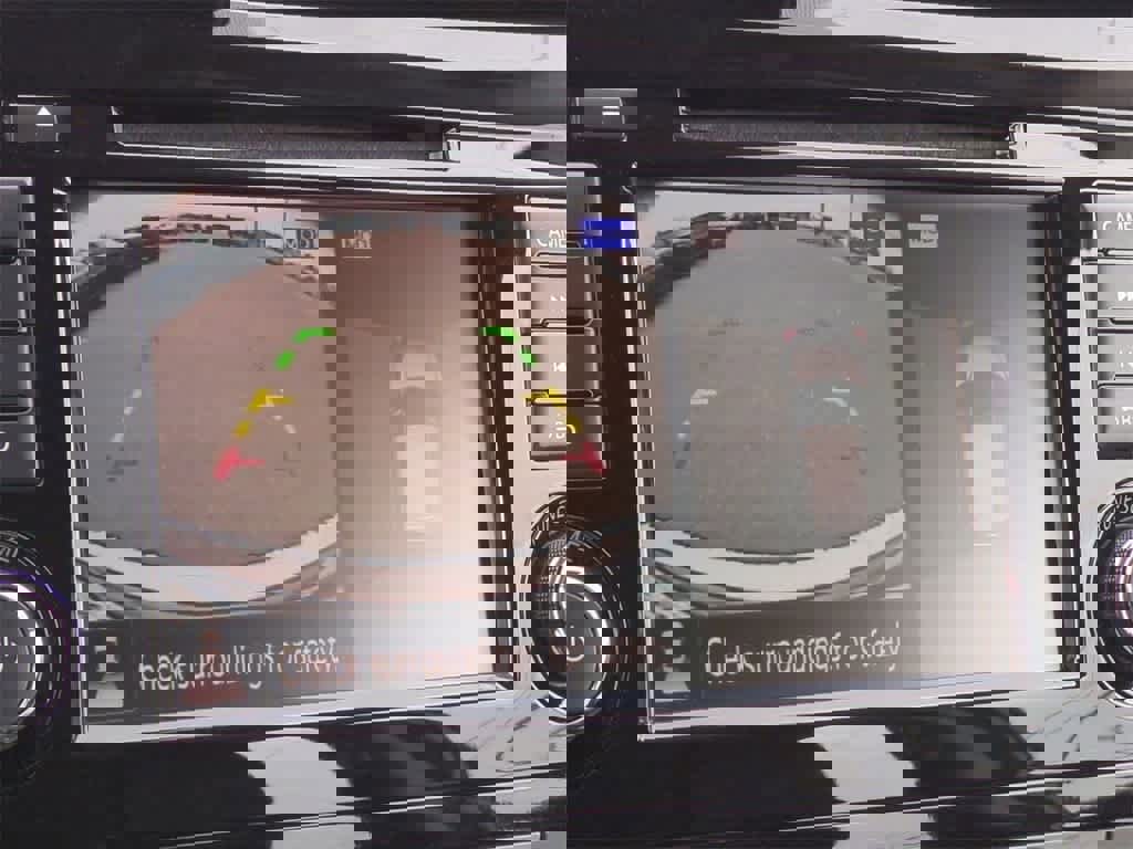 Used 2022 Nissan Rogue Sport SV w/ Technology Package image 28