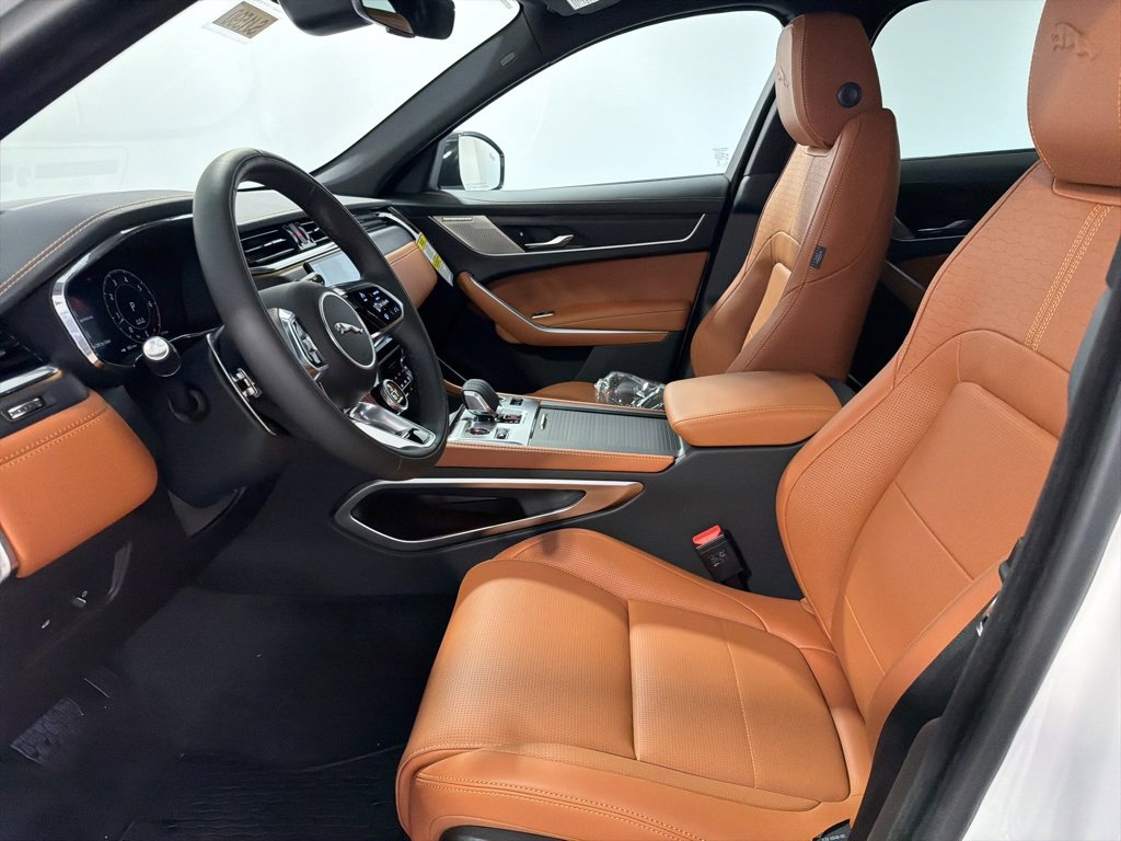 New 2026 Jaguar F-PACE R-Dynamic S image 11
