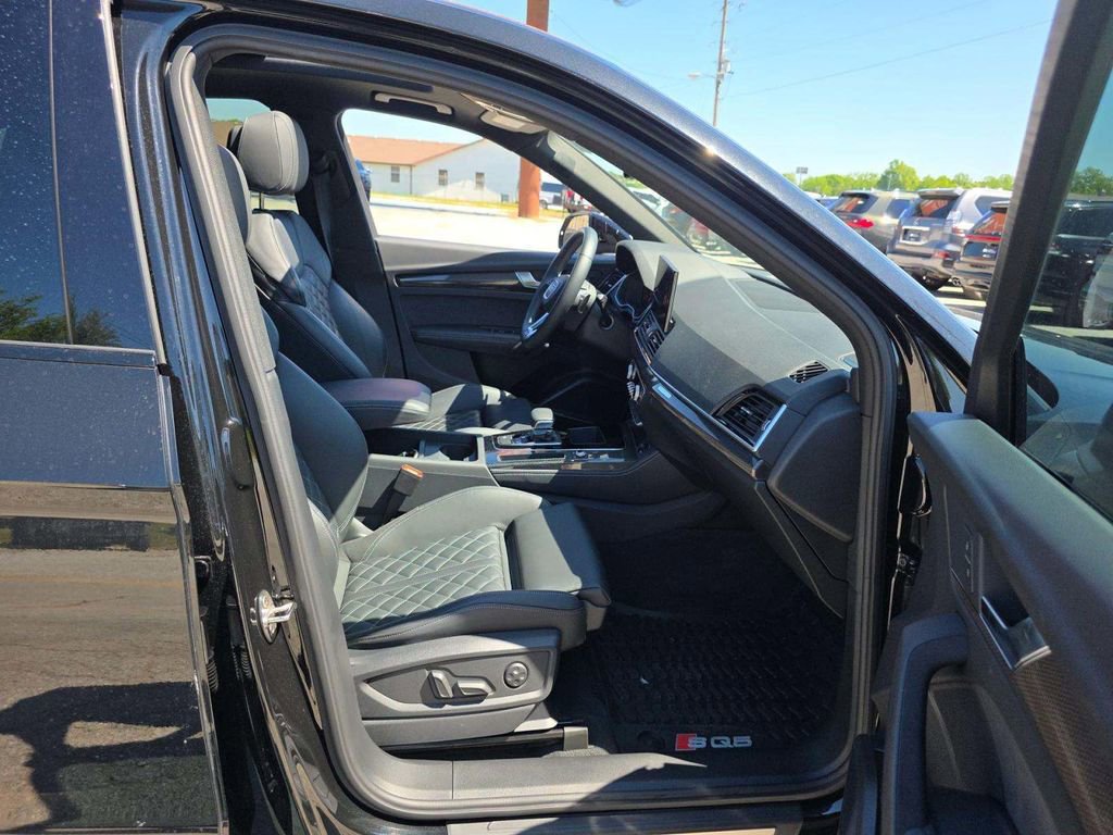 Used 2024 Audi SQ5 Premium Plus AWD/4WD image 10