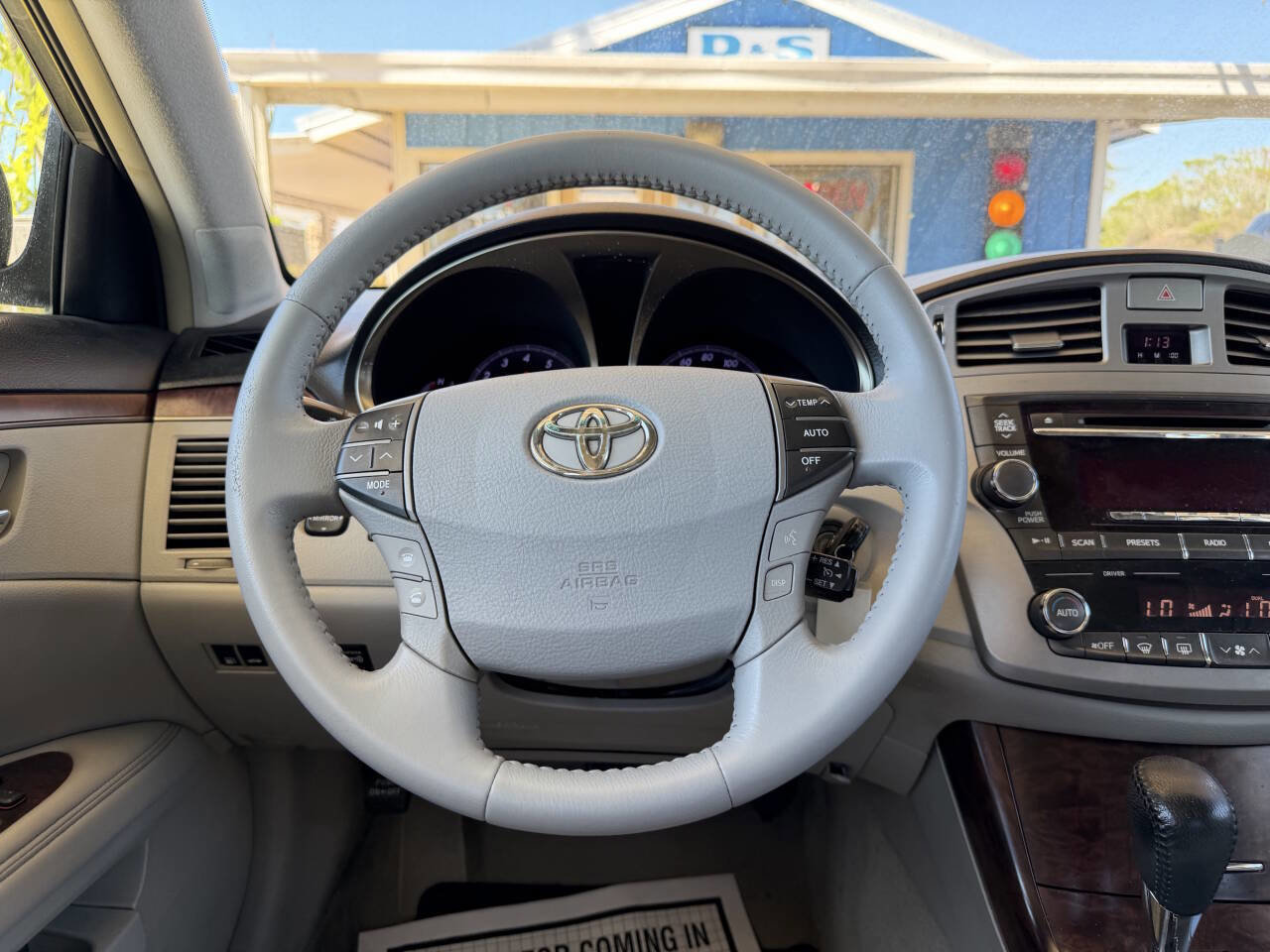 Used 2011 Toyota Avalon Limited FWD image 16