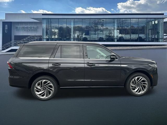 New 2026 Lincoln Navigator Reserve AWD/4WD image 9