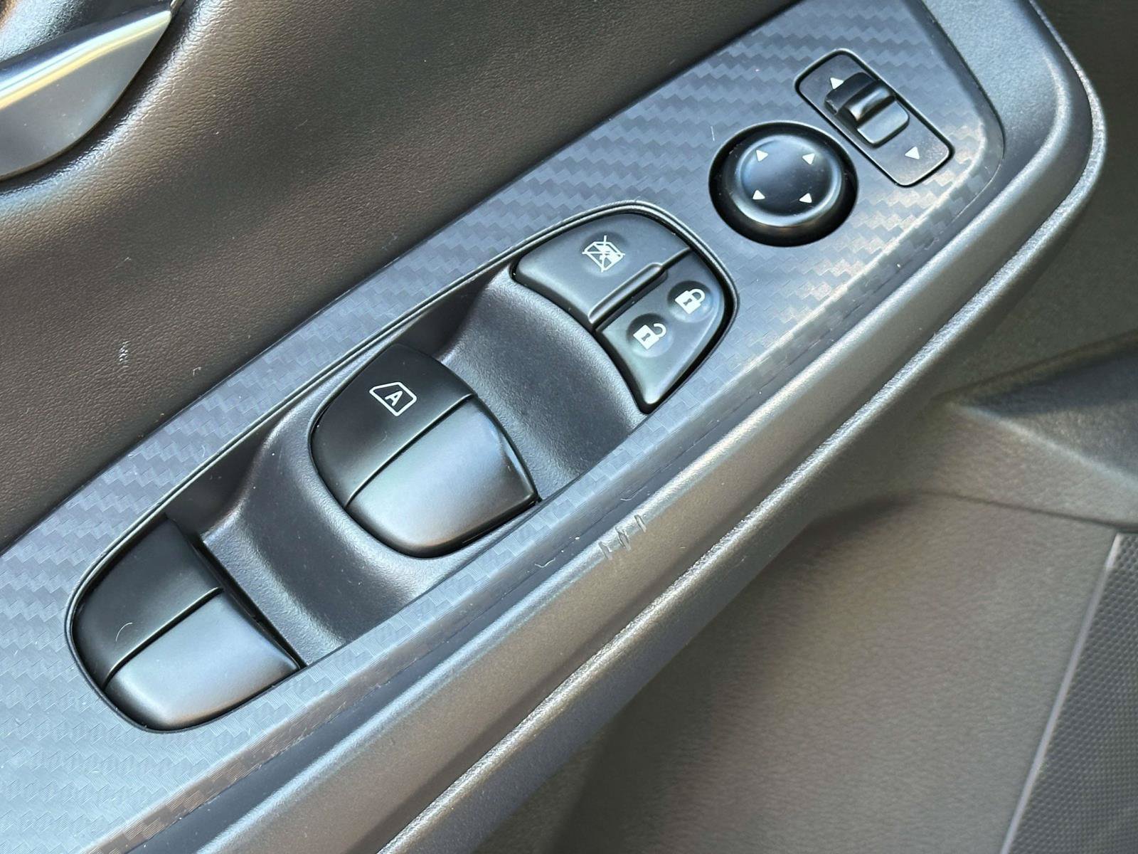Used 2023 Nissan Sentra SV FWD image 16
