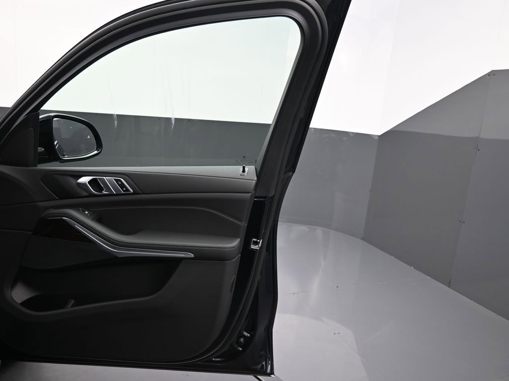 New 2026 BMW X5 xDrive40i AWD/4WD image 25