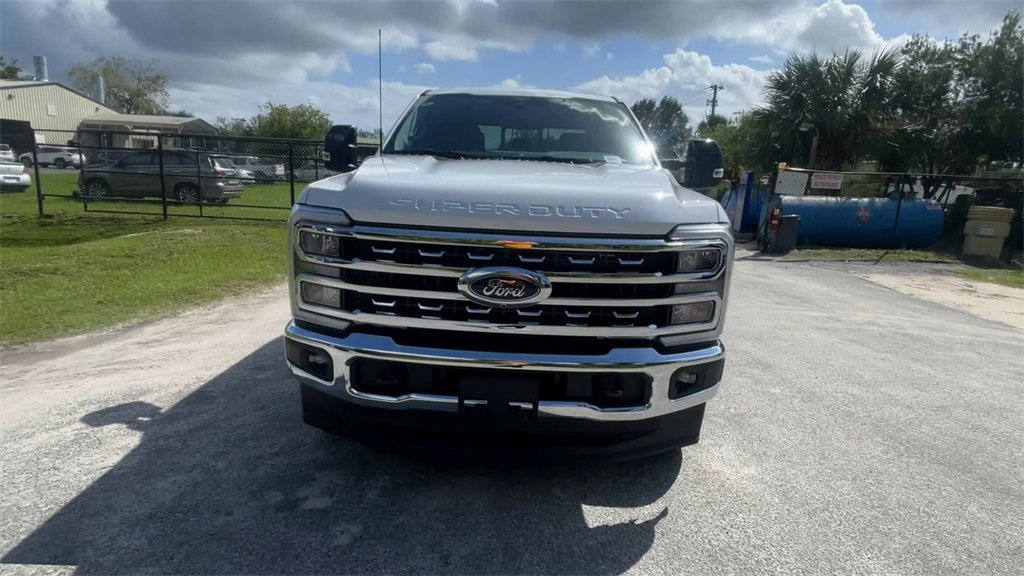 New 2026 Ford F350 Lariat image 3