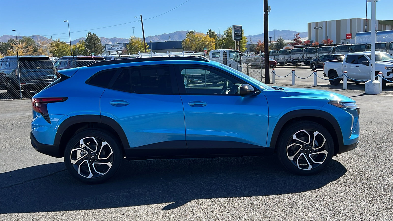 New 2026 Chevrolet Trax RS w/ Sunroof Package image 4