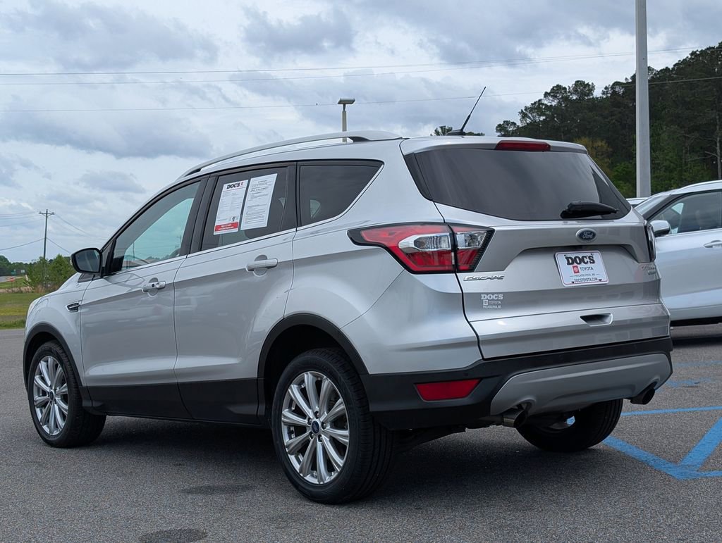 Used 2017 Ford Escape Titanium image 3