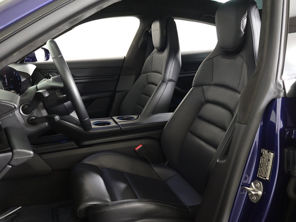 Used 2021 Porsche Taycan Turbo image 32