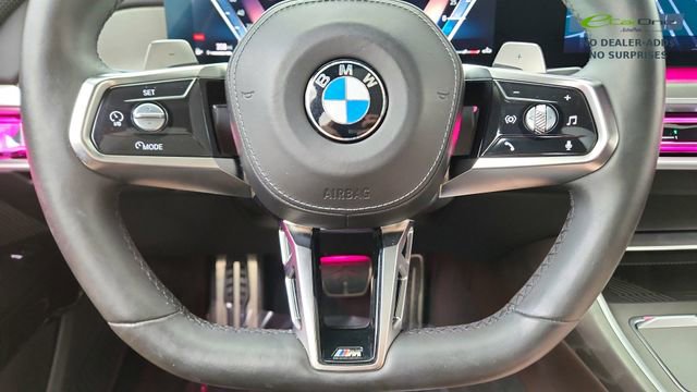Used 2023 BMW 740i w/ Parking Assistance Package RWD image 40