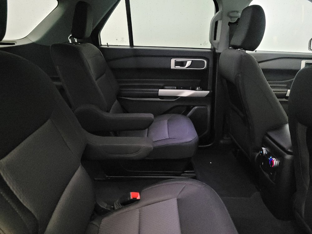 Used 2022 Ford Explorer XLT image 19