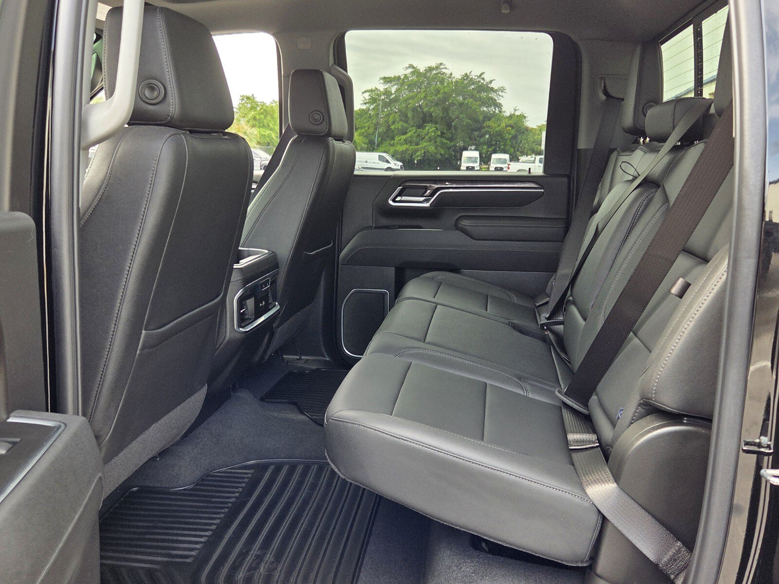 Certified 2026 Chevrolet Silverado 2500 LTZ w/ LTZ Plus Package AWD/4WD image 10