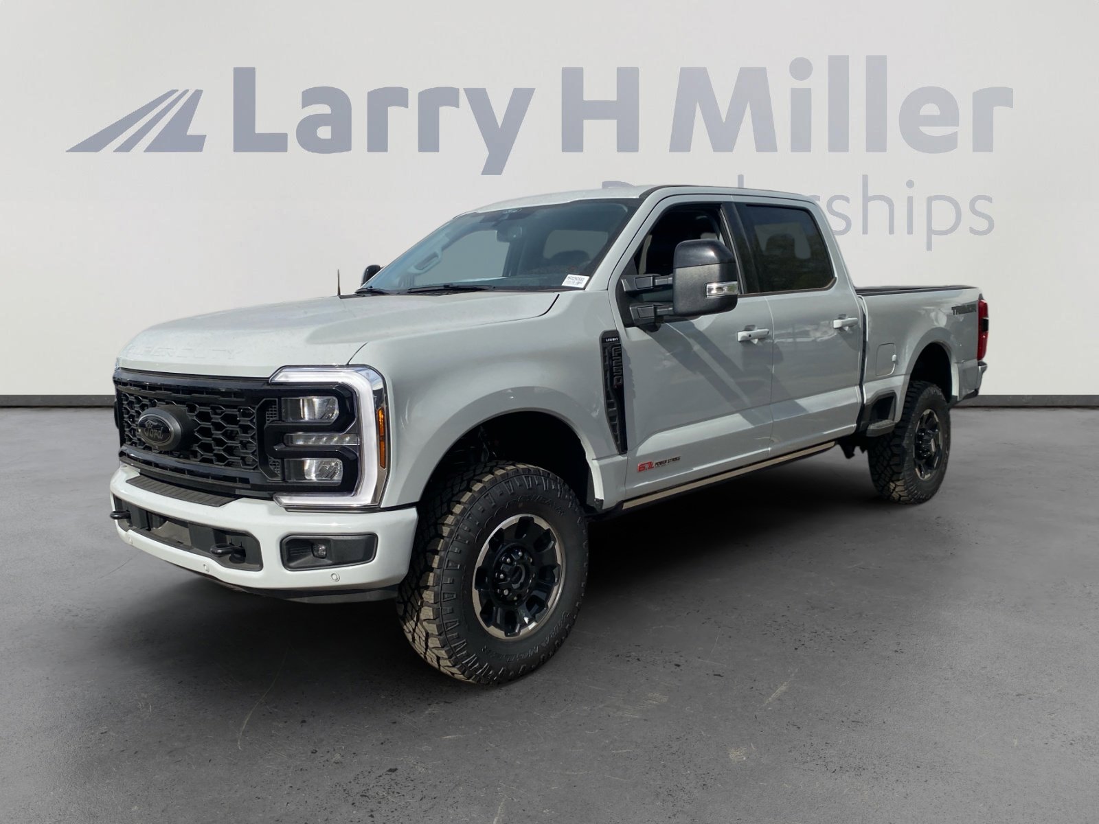 New 2025 Ford F250 Lariat w/ Lariat Ultimate Package