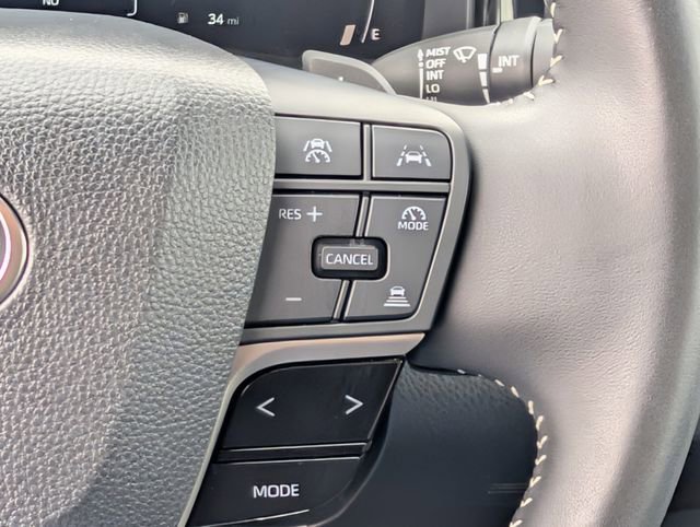 Used 2025 Toyota Camry SE FWD image 19