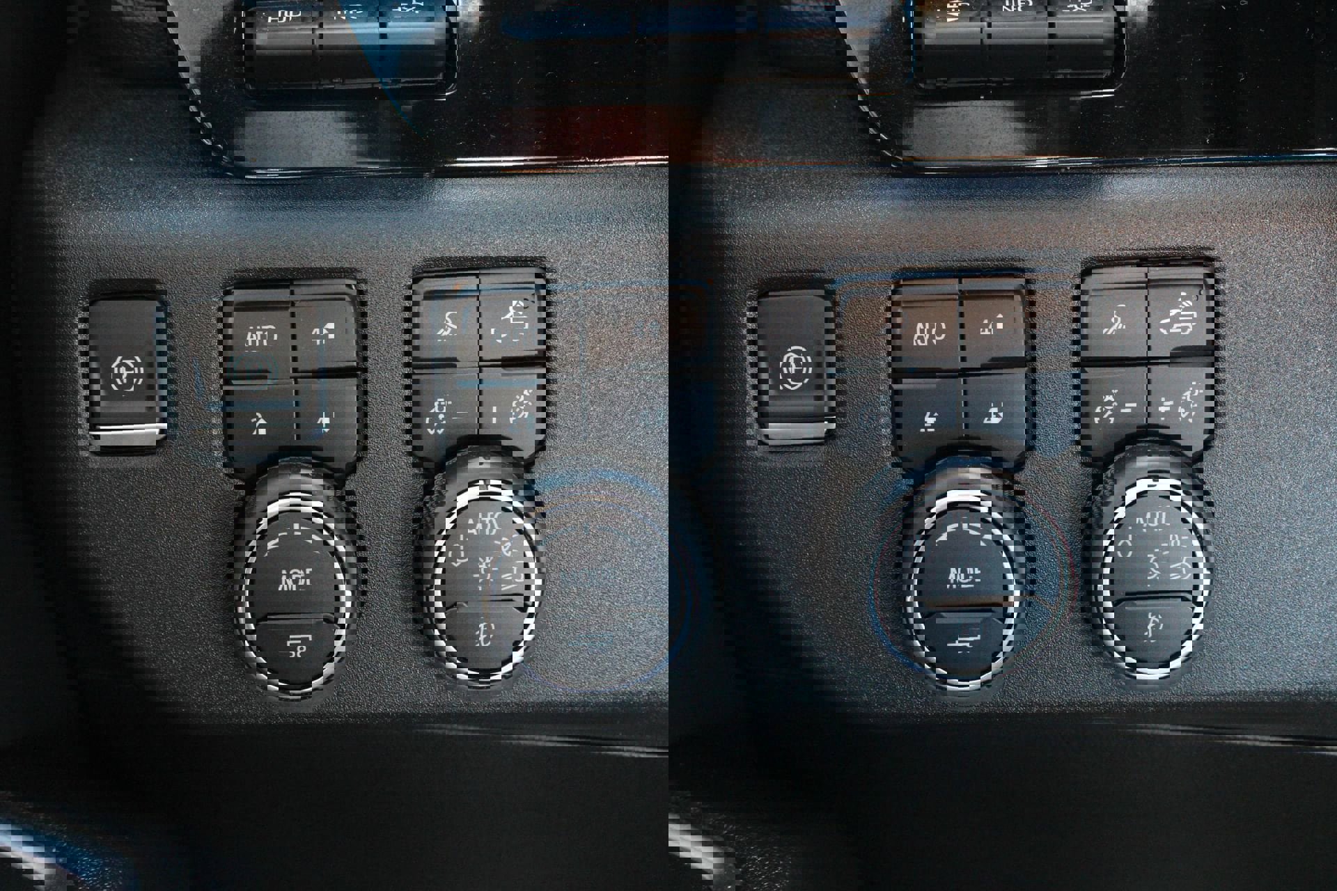 Used 2024 Chevrolet Silverado 1500 LTZ image 18