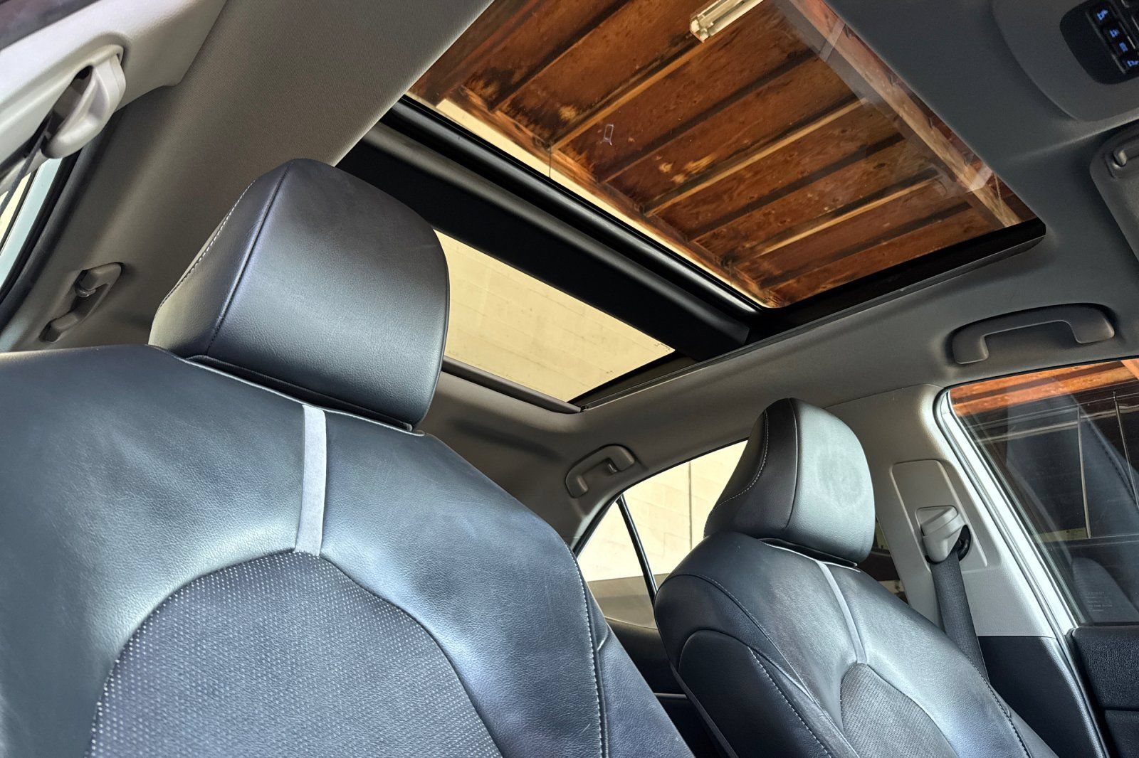 Used 2022 Toyota Camry XSE FWD image 20