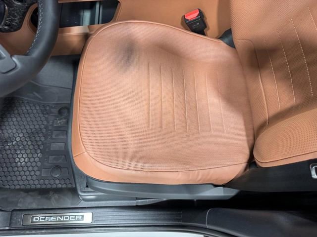 New 2026 Land Rover Defender 110 OCTA AWD/4WD image 27