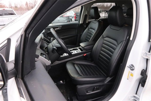 Certified 2024 Ford Edge SEL image 8