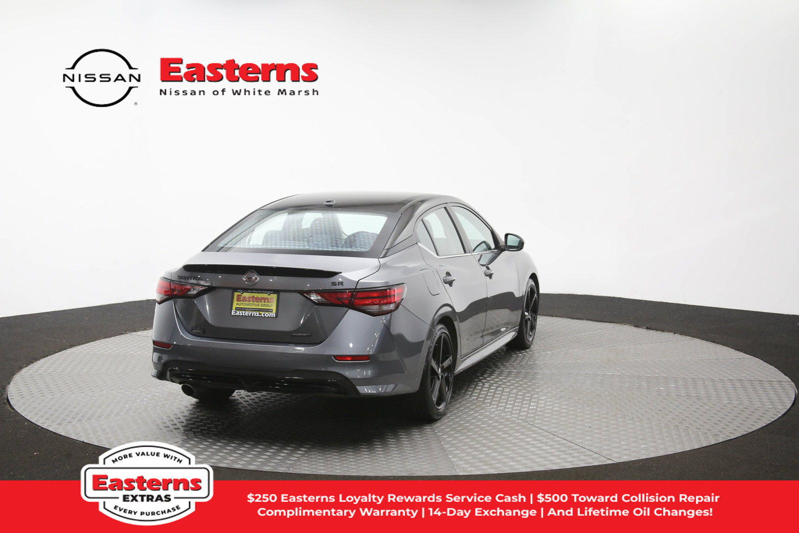 Used 2023 Nissan Sentra SR w/ Midnight Edition Package FWD image 36