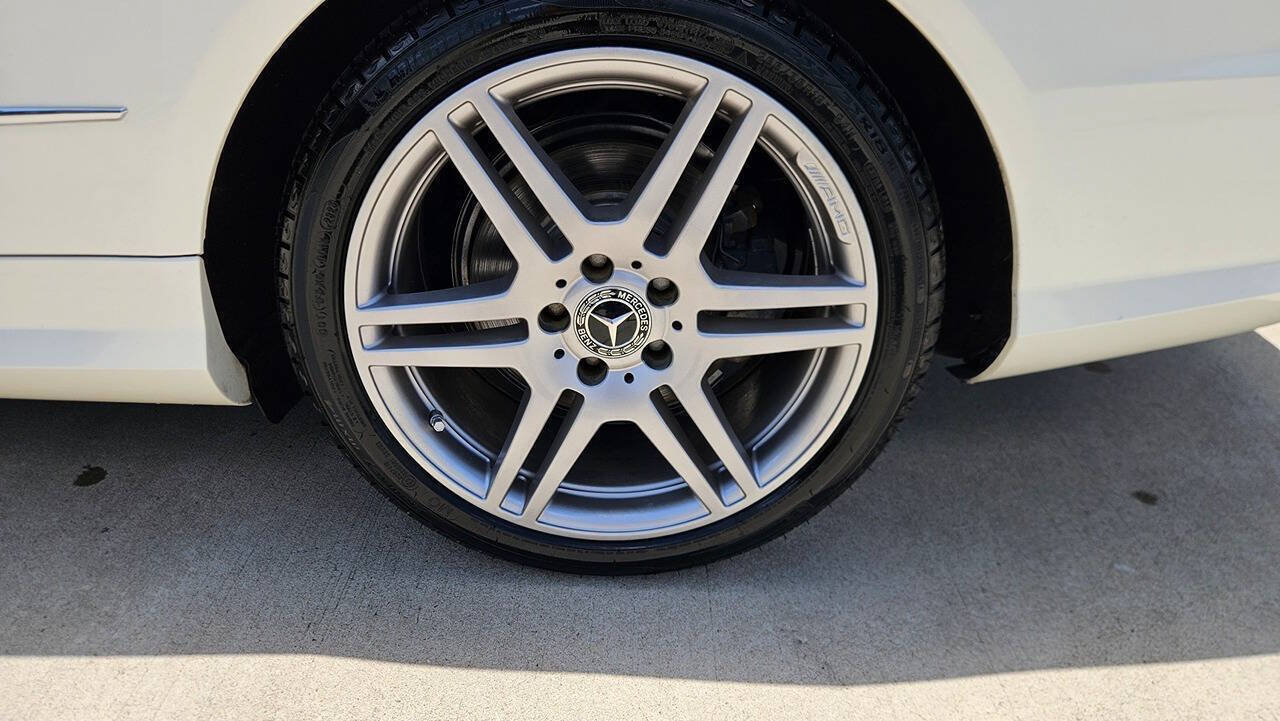 Used 2010 Mercedes-Benz E 550 Coupe image 32