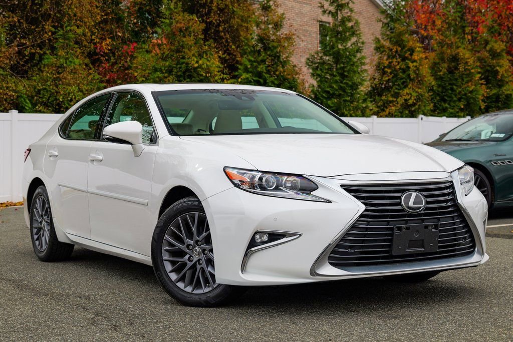 Used 2018 Lexus ES 350 w/ Premier Package