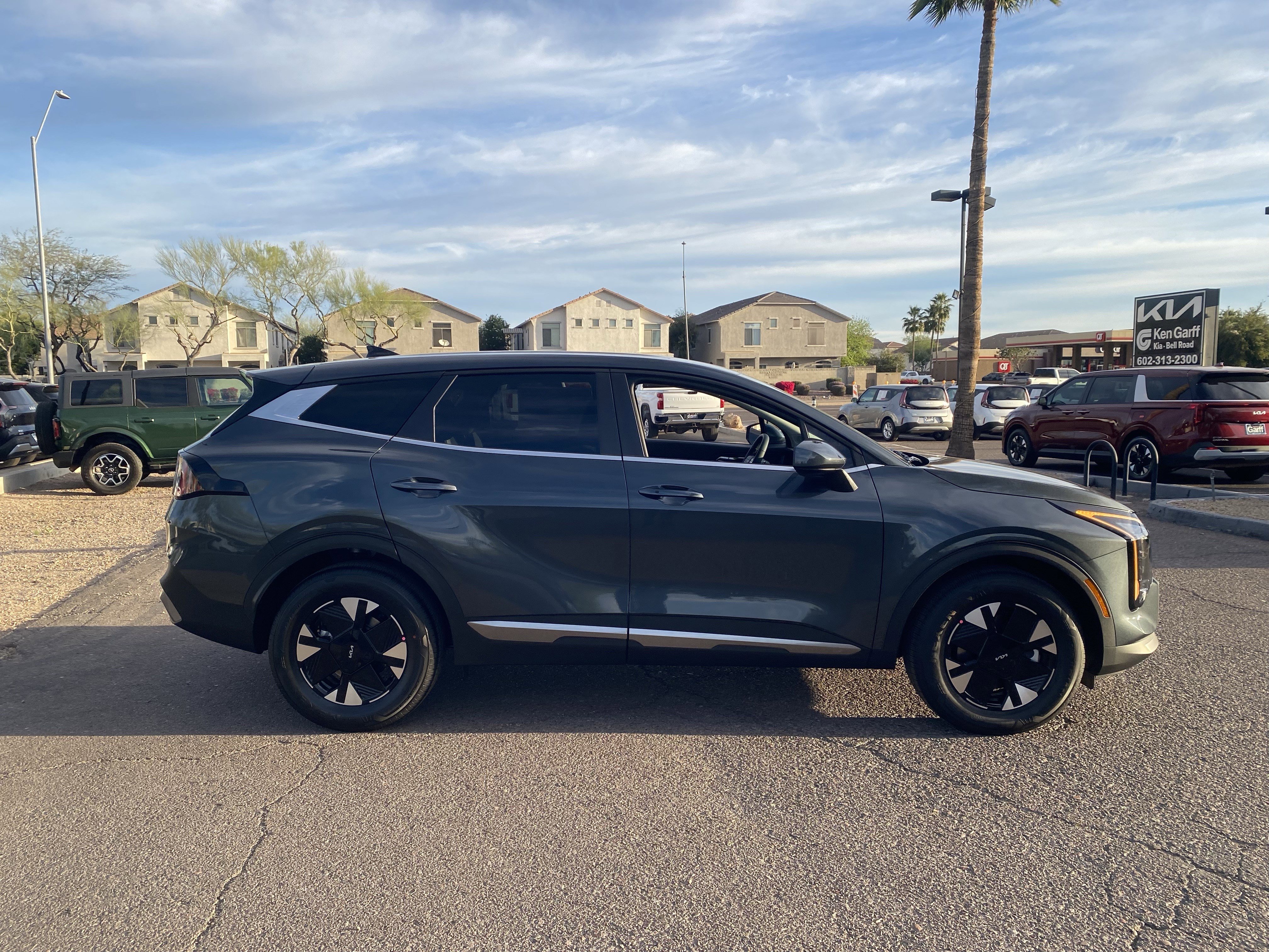 New 2026 Kia Sportage LX image 2