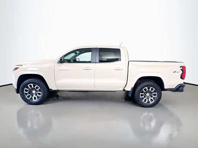 Used 2024 Chevrolet Colorado Z71 AWD/4WD image 9