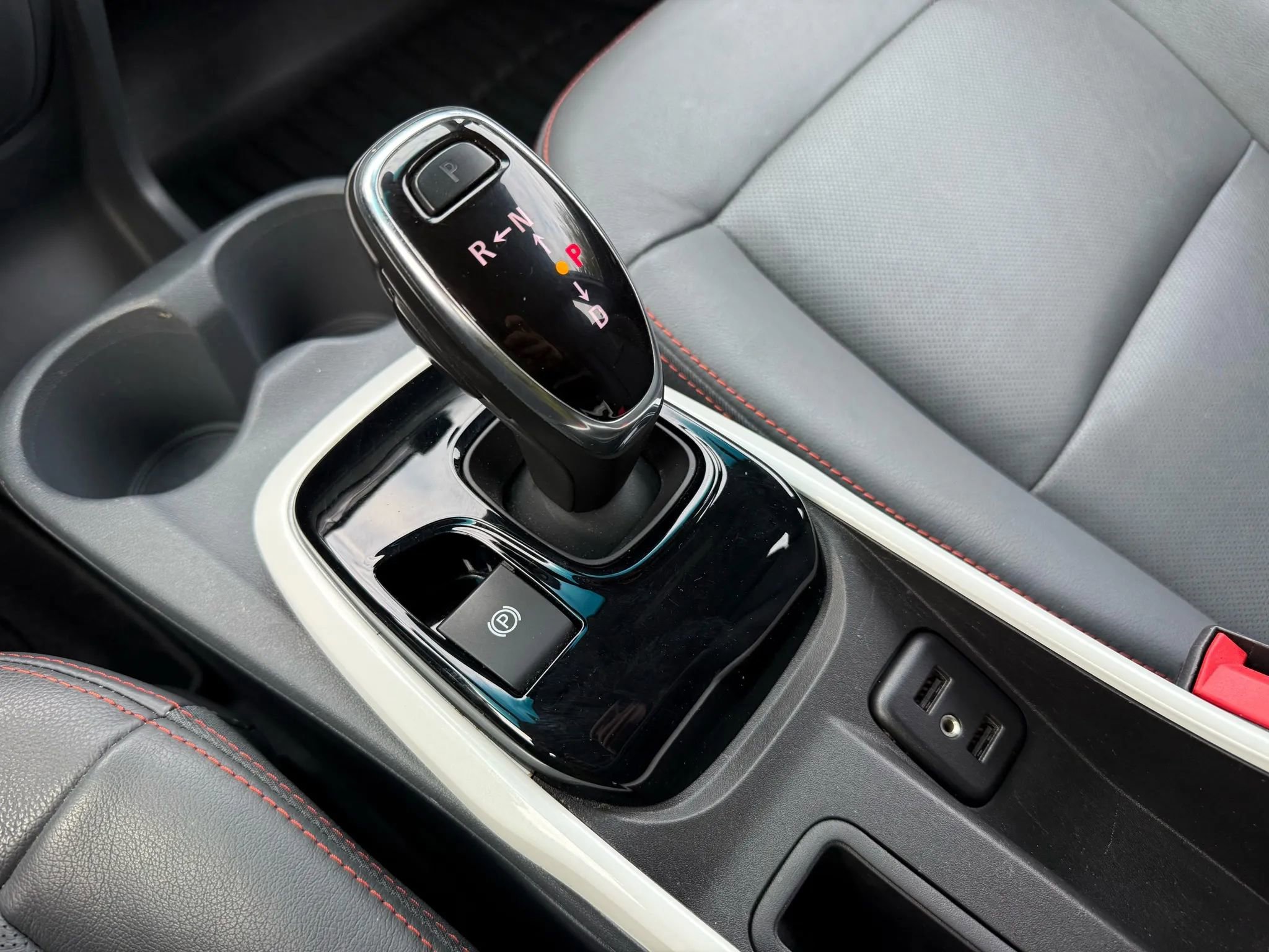 Used 2017 Chevrolet Bolt Premier w/ Driver Confidence II Package image 22