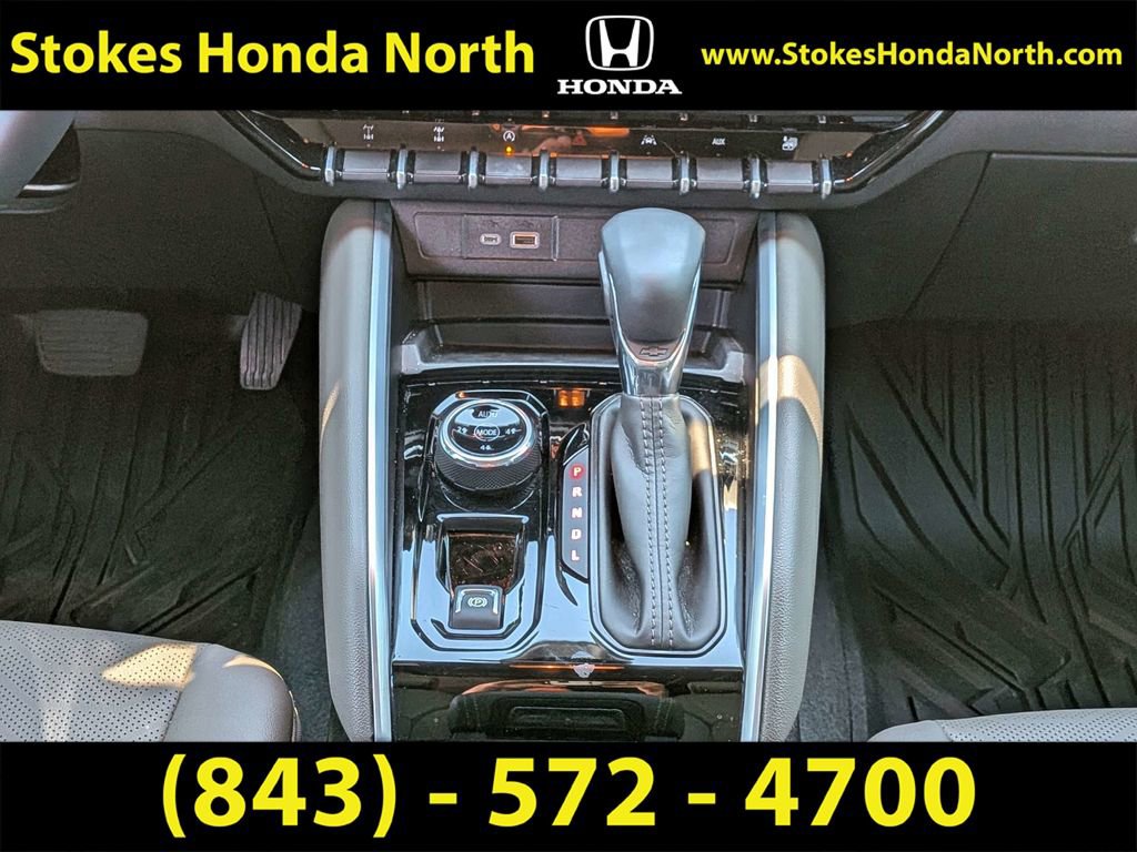 Used 2026 Chevrolet Colorado ZR2 w/ Technology Package AWD/4WD image 21