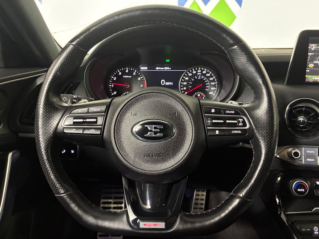 Used 2019 Kia Stinger GT1 image 9